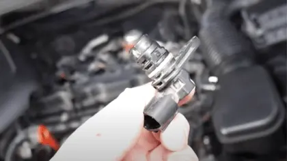 how many camshaft position sensors are in a car