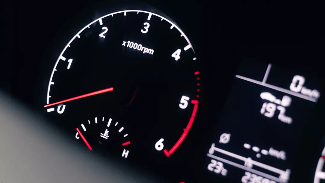 car won't accelerate past 2500 rpms