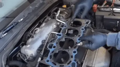 symptoms of a blown head gasket