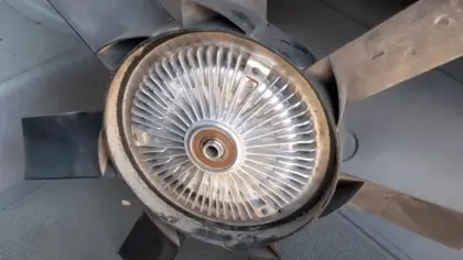 symptoms of bad fan clutch